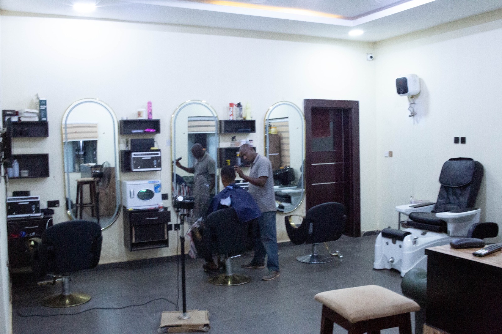 Modern Barbing Saloon